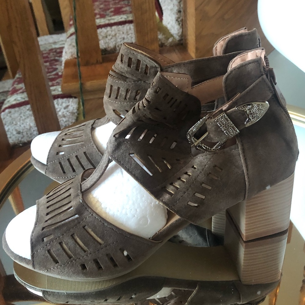 Comfortable sandals